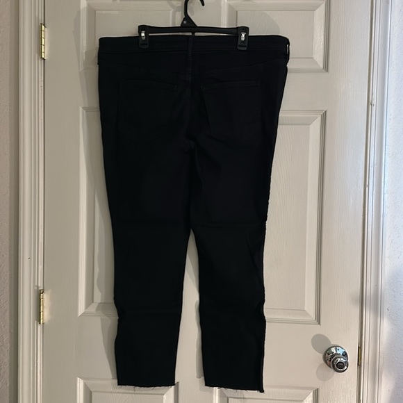 Women's Skinny High Rise Button Black Jeans - Picture 2 of 5